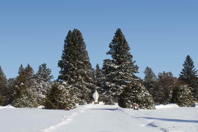 Memorial Gardens Statue in Summer/Winter